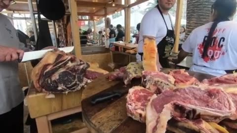 This Street Food Festival in Spain is a Meat Lover’s Heaven!