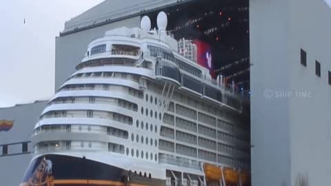 Big ship launch