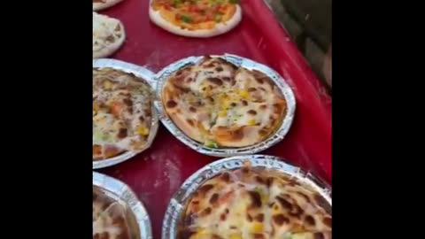 "🍕 Check out this mouthwatering pizza recipe video! Get ready to satisfy your pizza cravings! 🤤"