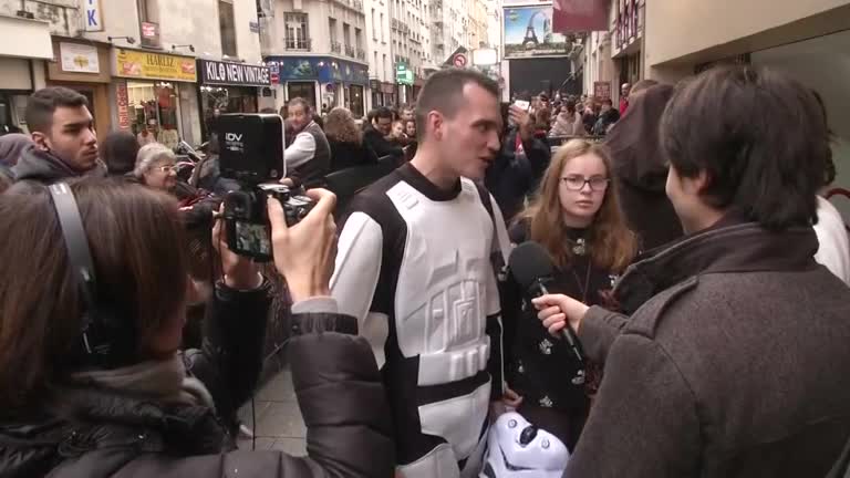 First fans in Paris to see new 'Star Wars' declare it a masterpiece
