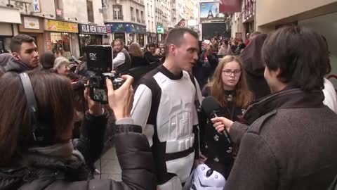 First fans in Paris to see new 'Star Wars' declare it a masterpiece
