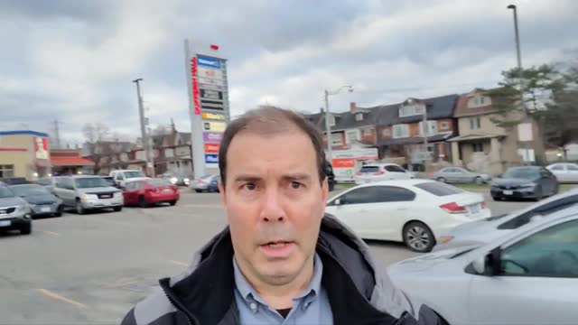 DUFFERIN MALL, SOUTH-WEST TORONTO (April 16, 2022)