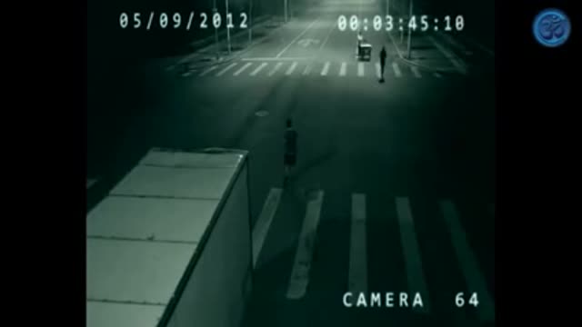 An 'Angel' filmed by a surveillance camera while saving the life of a man mp4