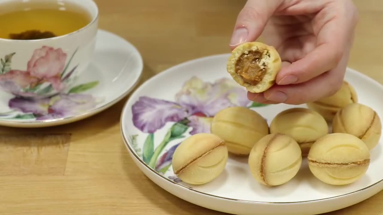 Видеоурок🌰Песочные орешки со сгущёнкой + Рецепт