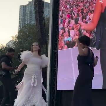 Raye wows American fans at Lollapalooza in Chicago