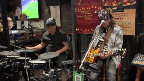 Music - Mind the Gap at the George & Dragon, Shekou