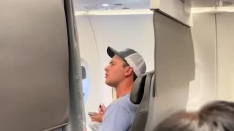 Dramatic Incident On Plane, There is something unreal 😨