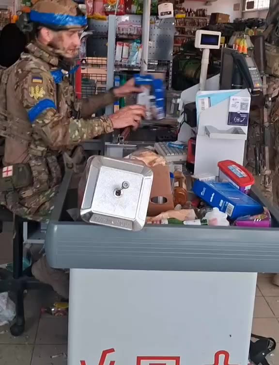 Ukrainians Filmed a Tik Tok Inside the Pyatarochka Store in Sudzha