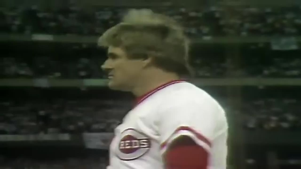 Pete Rose breaks Ty Cobb’s hit record - 1985