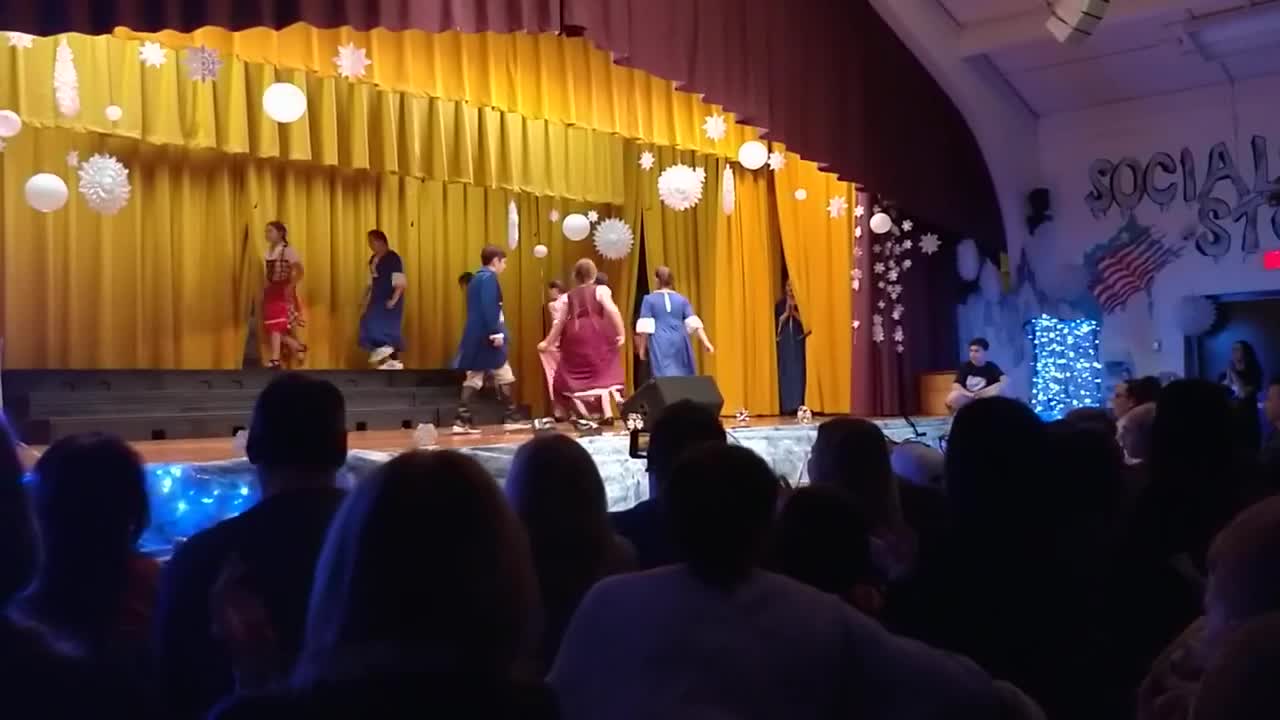 Frozen 2 musical with Spencer the townsperson(2) (2)