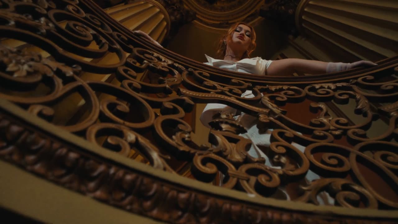 song Elley Duhé MIDDLE OF THE NIGHT Official Video