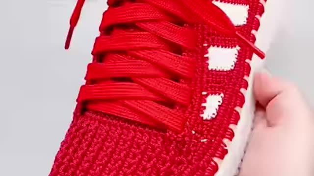 Shoe-knitting looks SO FUN