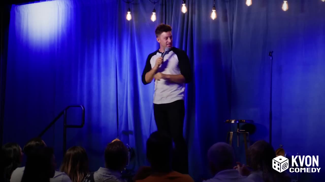 LGBTQiAA+ Lady Gets Mad At Comedian (K-von laughs)
