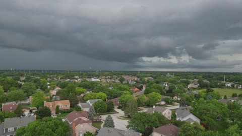 Taking a Look at an Incoming Severe Thunderstorm