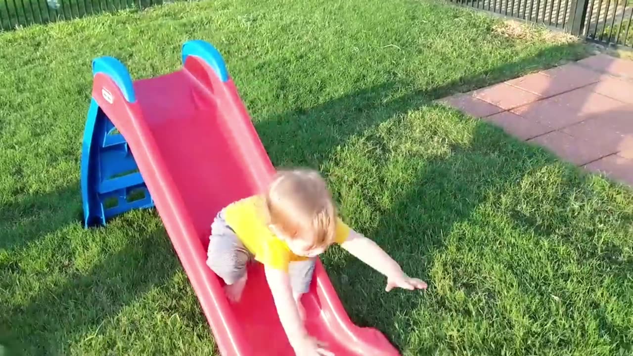 🐥🐥🍼 baby _funny video_baby_falling_vural video 😂😂🤣😂