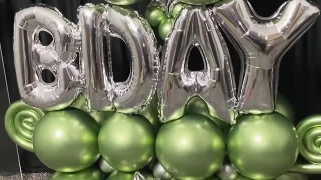 The coolest 30th birthday balloon bouquet!