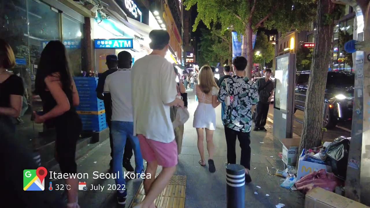 The world needs to know this | nightlife in korea | hanging out in Itaewon is fun #11