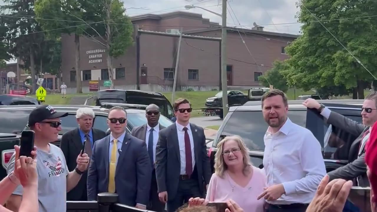 Special guest on the campaign trail today is JD Vance’s mom, Bev!