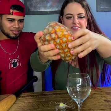 spider and gwen(girlfriend) testing internet tips