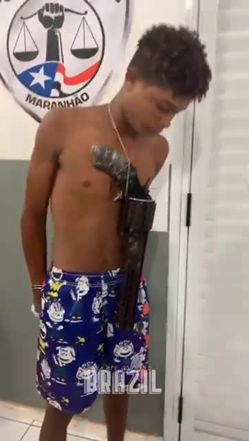 JOVEM PRESO COM ARMA DESCONHECIDA