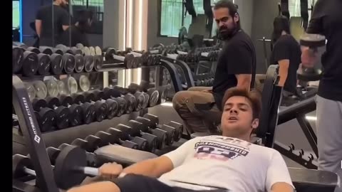 Ashish_chanchalani _at _gym# funny_movement_with _friends