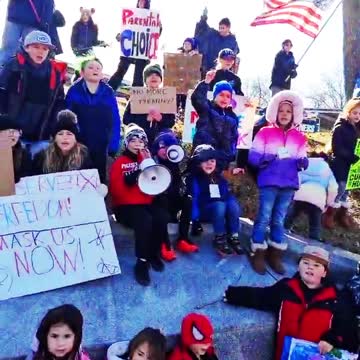 LOVE MI SHAWN FARASH AND MY BEAUTIFUL LITTLE FREEDOM WARRIORS!!! WE ARE THE LOUD MAJORITY!!!