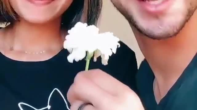 An Israeli soldier prefers Israel to Palestine in the Tik Tok challenge, and the