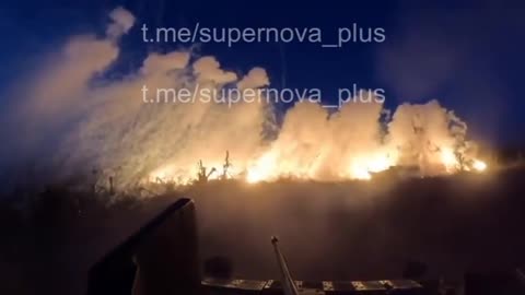 Ukrainian M2A2 ODS “Bradley” popping smoke at night