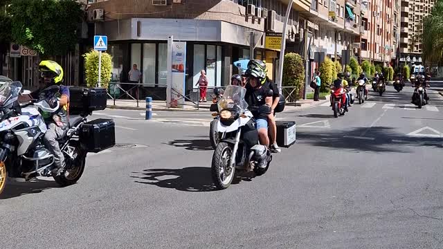 VERSUS MOTO