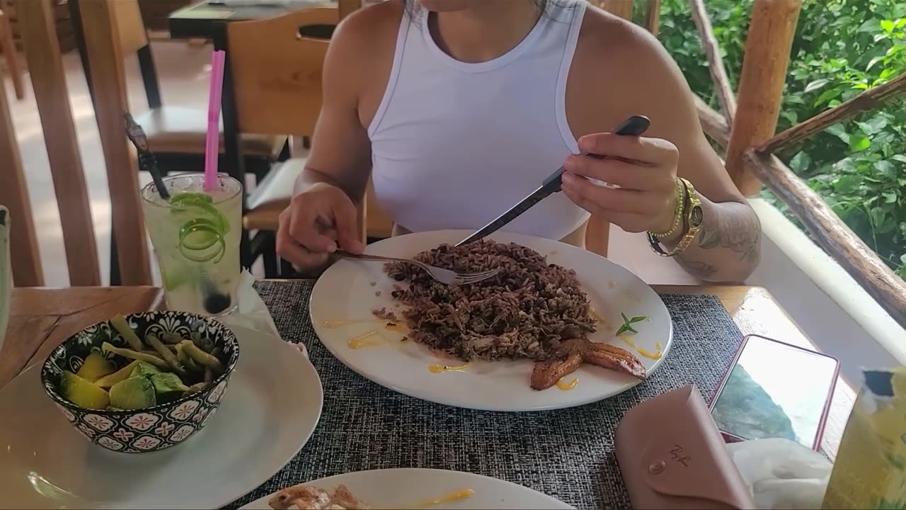 Rancho Las Vegas Restaurant in Havana Cuba #havanacuba #cuba #passportkings #passportbros