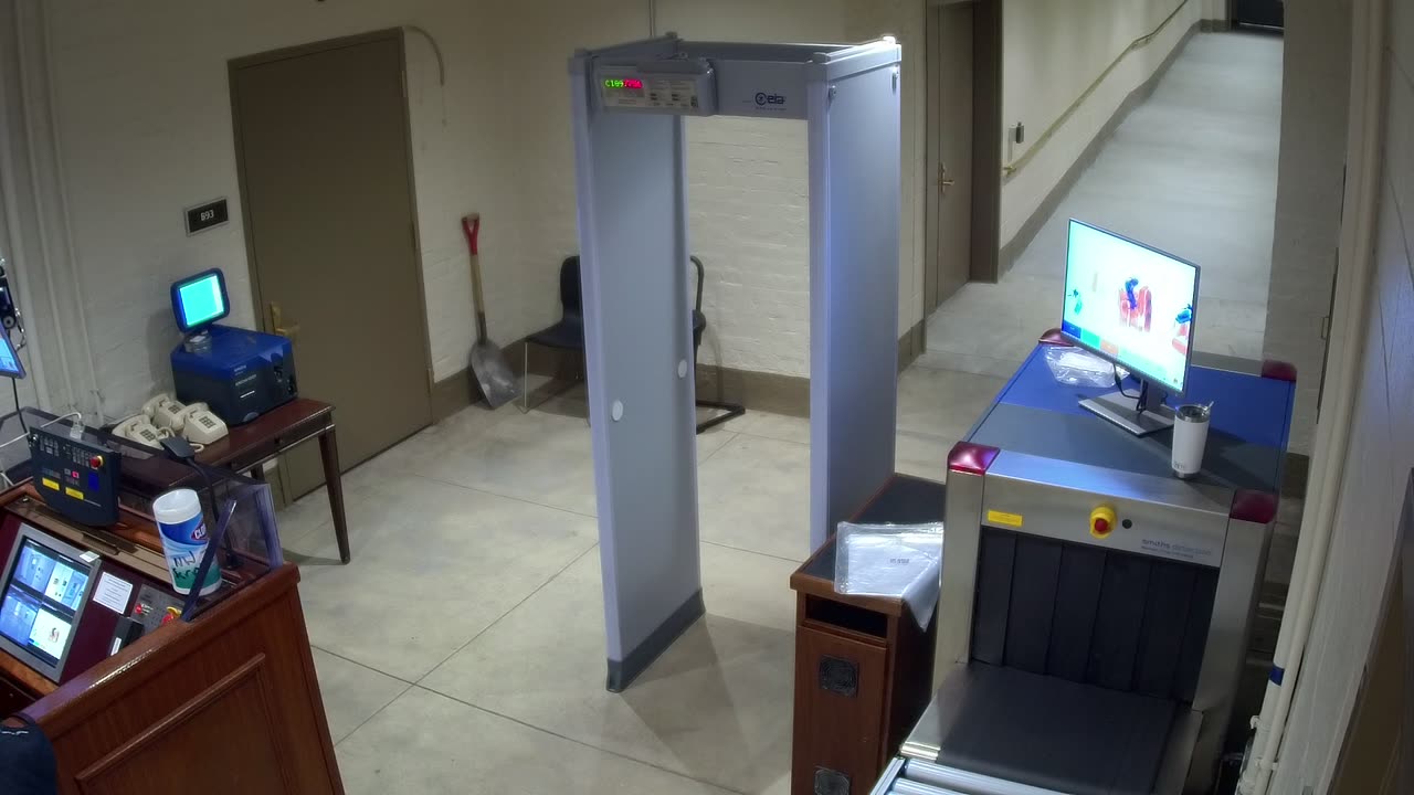 5133CHOBBAGarageScreening2_2021-01-06_06h18min36s213ms.mp4
