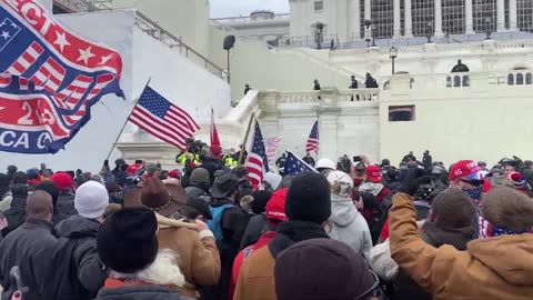 Jan 6: Police Watch Protesters Enter Scaffolding