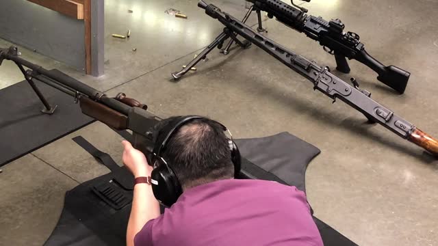 Firing BAR at Texas Gun Experience