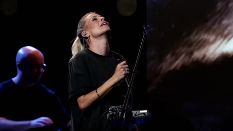 Holy Forever (Live) - Jenn Johnson