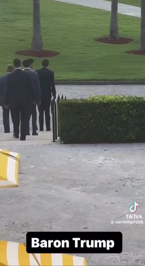 FUTURE LEADER BARON TRUMP!! GOD BLESS ANERICA #VOTERED24