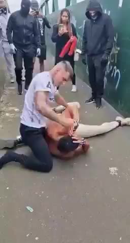 Street fight in an alley