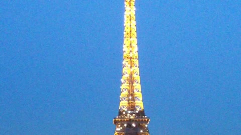 Glittering Eiffel tower