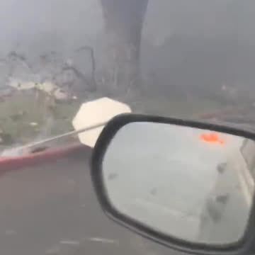 Lahaina looks like a lifeless town