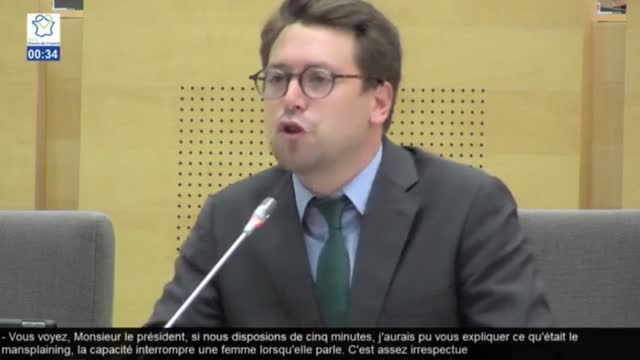 Xavier Bertrand coupe le micro d'une élue