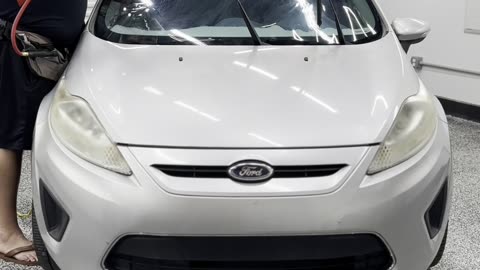 2012 Ford Fiesta | Full Windshield Installation