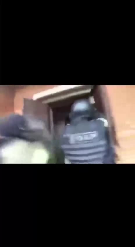 "Frag Out"! 🧨🧨💥💥