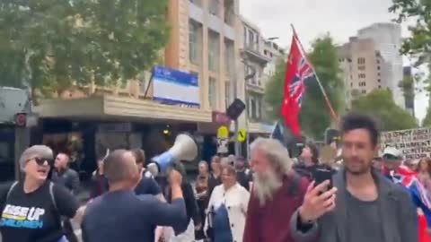 MEANWHILE IN AUSTRALIA..😂😂😂