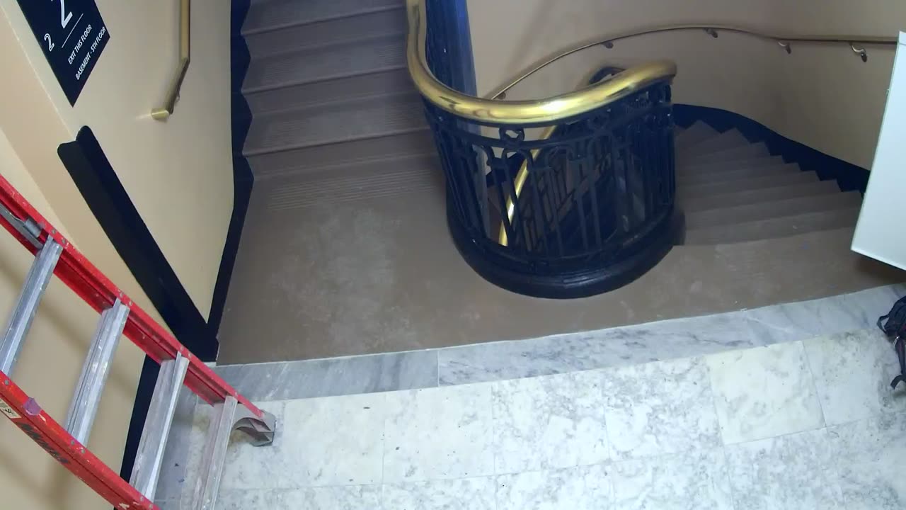3489CHOB02Stair3_2021-01-06_11h00min01s470ms.mp4