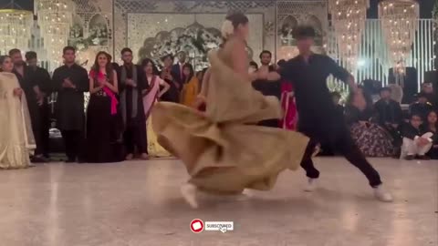 Hania Amir dance with her BF 🥰