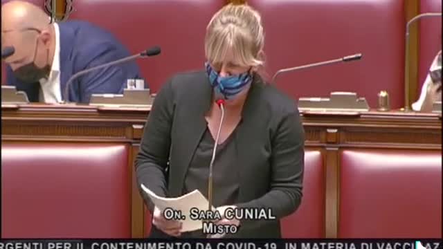 Sara Cunial: I vaccinati contagiano e lo Spike che si inocula è mortale