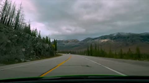 The extreme beauty of Canada as seen from a Lamborghini