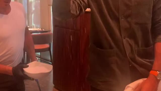 Salt bae (nusr_et) signature step