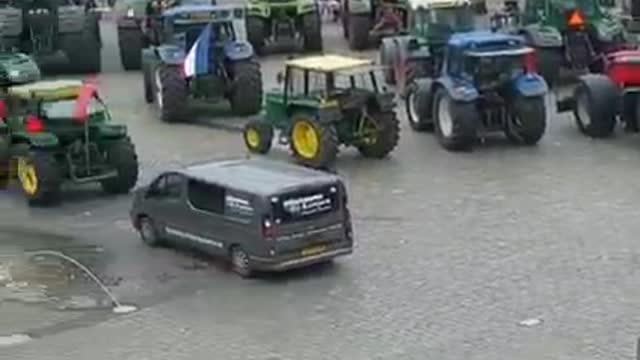 Holandští farmáři demonstrují po celé zemi