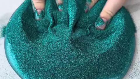 Adding TOO MUCH GLITTER to SLIME... 😳