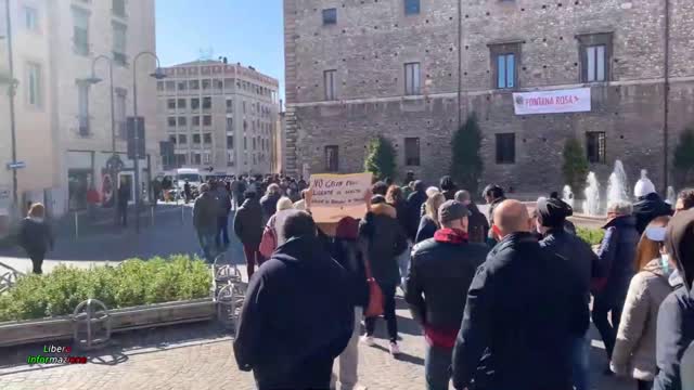 TERNI, 15 OTTOBRE 2021 MANIFESTAZIONE “NO GREEN PASS” E PER IL DIRITTO AL LAVORO [1°PARTE]